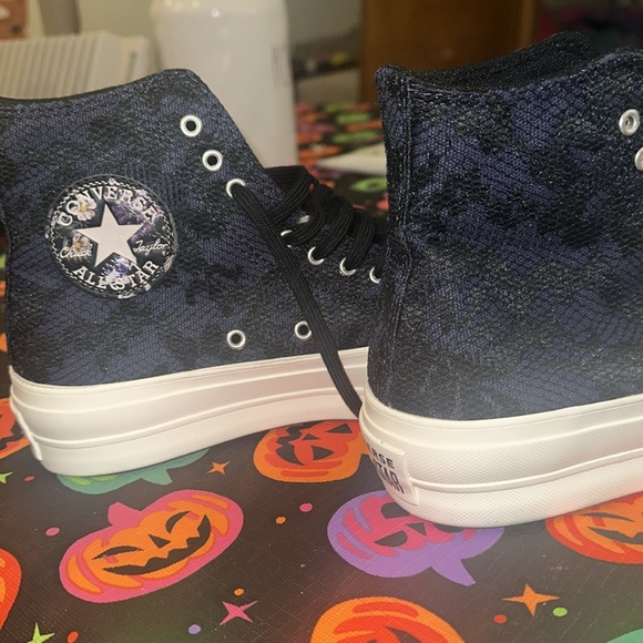 Converse Chuck Taylor All Star High Top Sneaker black floral lace over navy - Picture 8 of 9